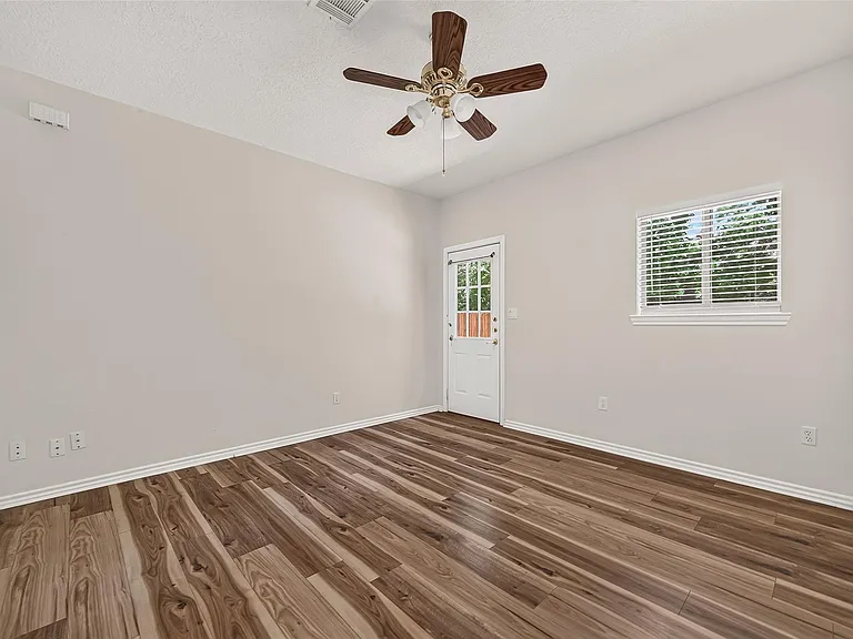 2314 Carriage Run E — Photo 34