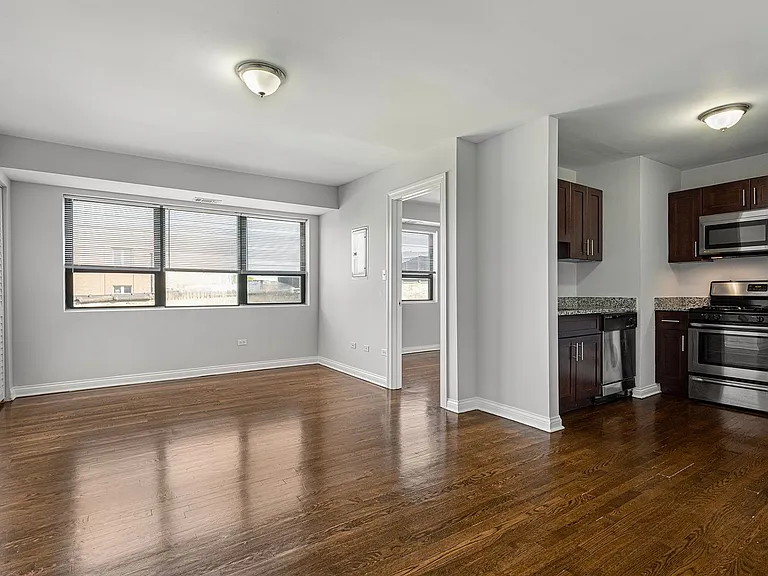 7616 N Marshfield Ave — Photo 68