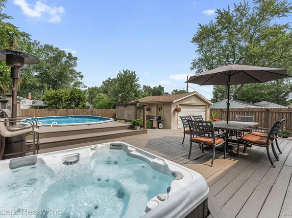 31540 Hennepin St, Garden City, MI 48135