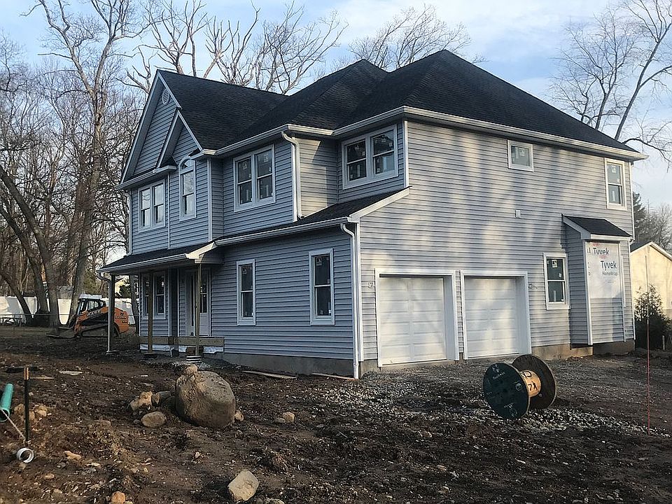 1st image of 64 Fisher Ave