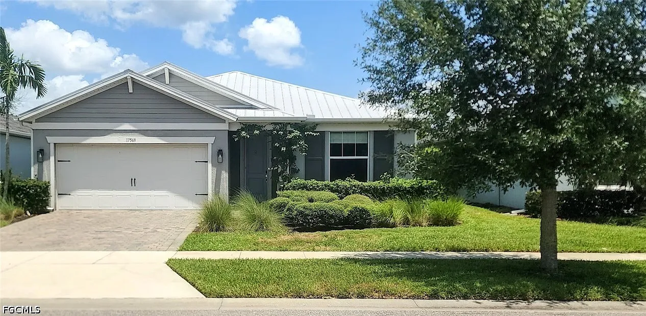 3 bed, 2.0 bath, 2164 sqft, $3,800 — Photo 1