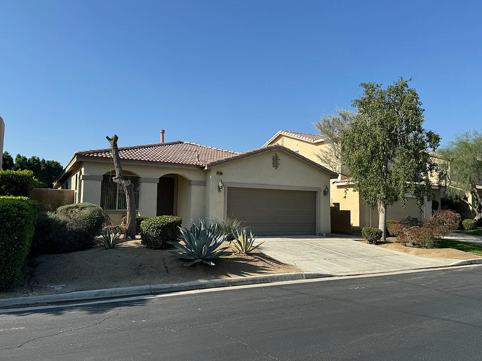 48683 Anastacia Ct