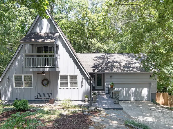 7608 Zermatt Ln, Charlotte, NC 28226