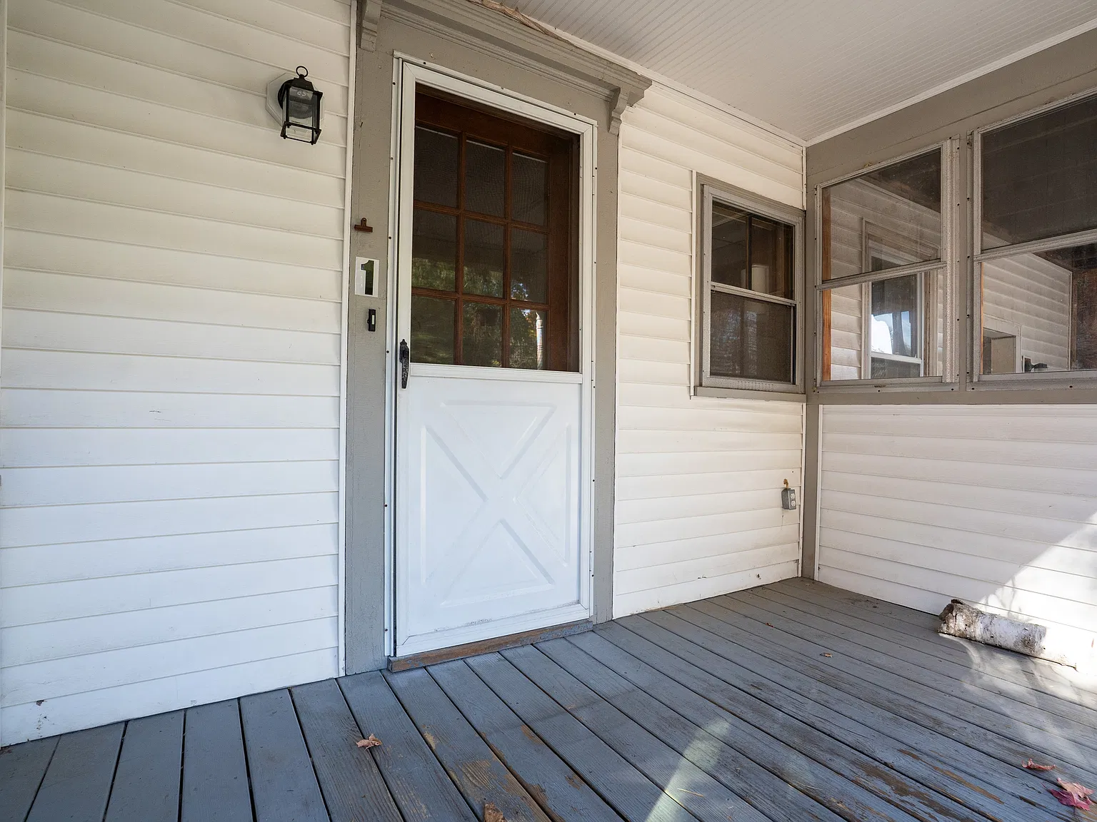 184 Elm St — Photo 4