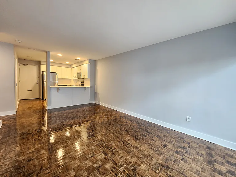 420 Gilmour St — Photo 8