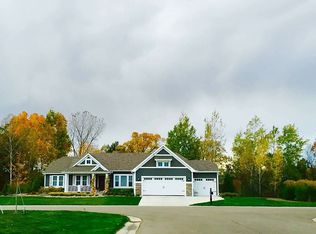 210 Shinnecock Dr, Brighton, MI