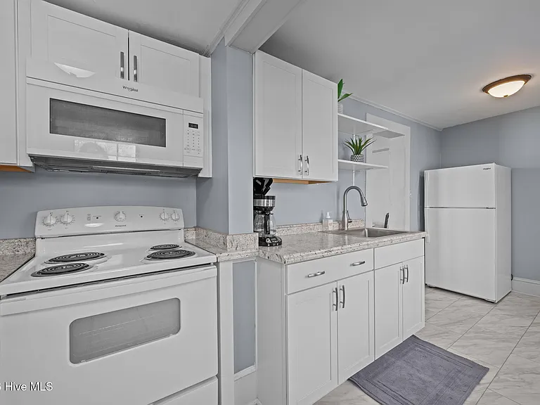 411 George St #2 — Photo 5