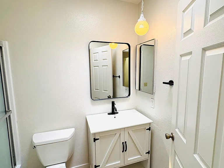 1013 W Linden St #16 — Photo 16