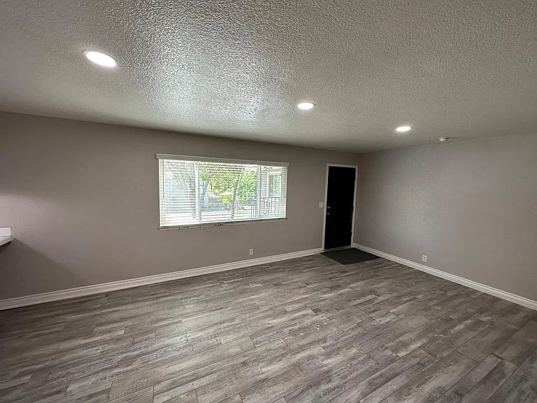120 W Murray Ave #C — Photo 8