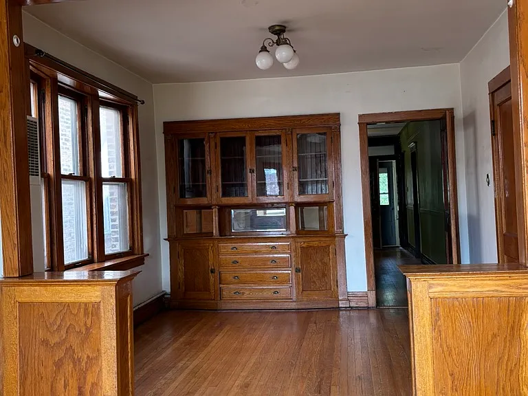 2322 W Walton St #2 — Photo 2