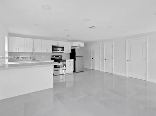 655 SW 5th St, Homestead, FL 33030