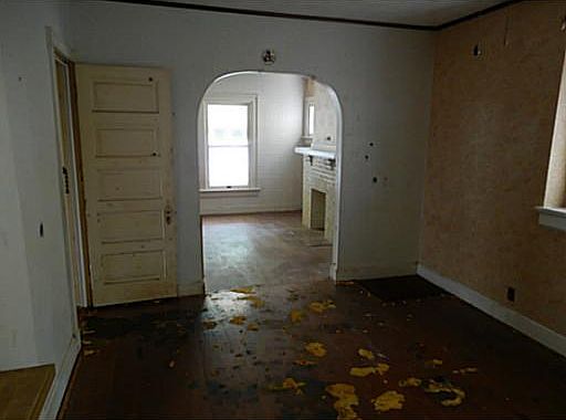 4th image of 157 Virginia Ave
