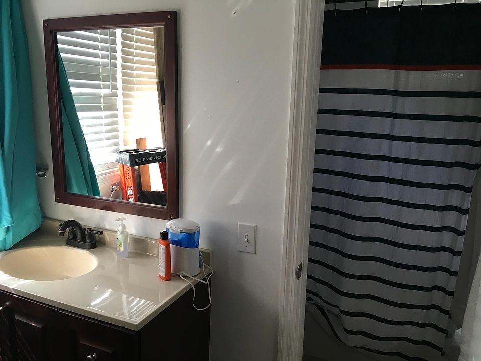 Vanity in back bedroom