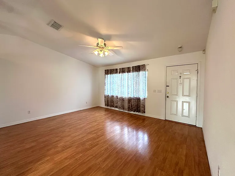 10312 SW 61st Terrace Rd — Photo 2