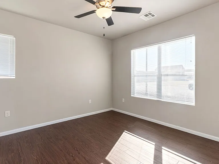 River West Apartments — Photo 50