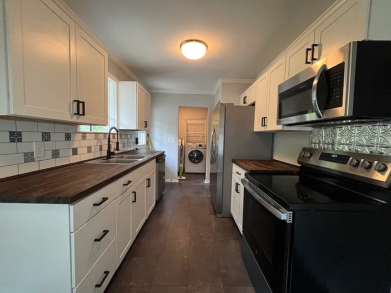 206 D Carlton St — Photo 5