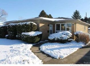 16973 Addison St, Southfield, MI 48075