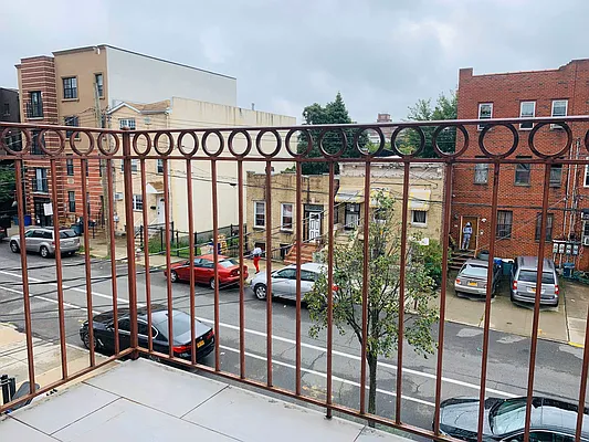 Rented by Blue Egg Realty Corp | media 14