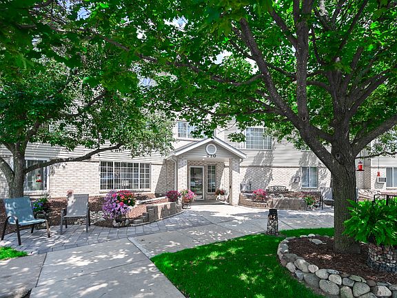 3rd image of 820 Civic Heights Dr #101