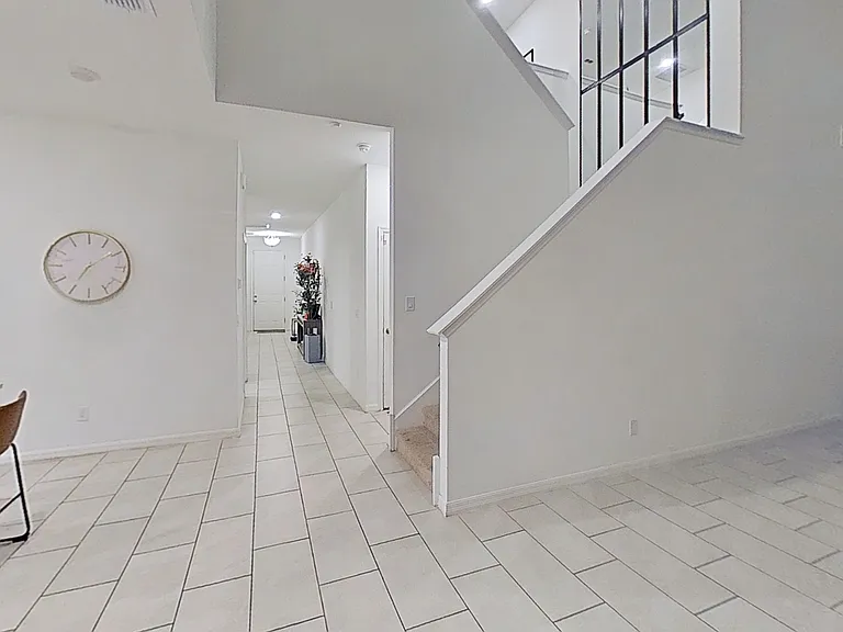 2138 Derwent Dr — Photo 12