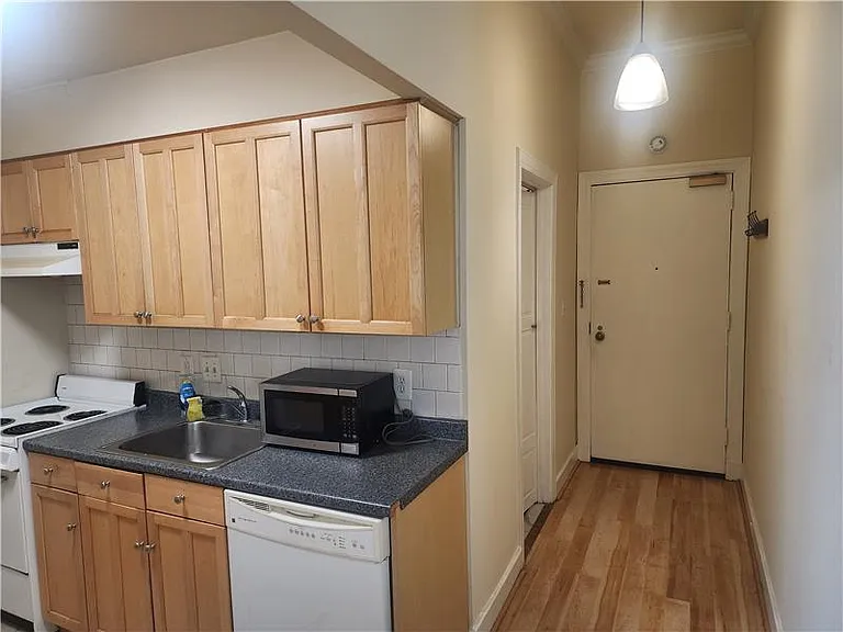 1 E Chase St #809 — Photo 6