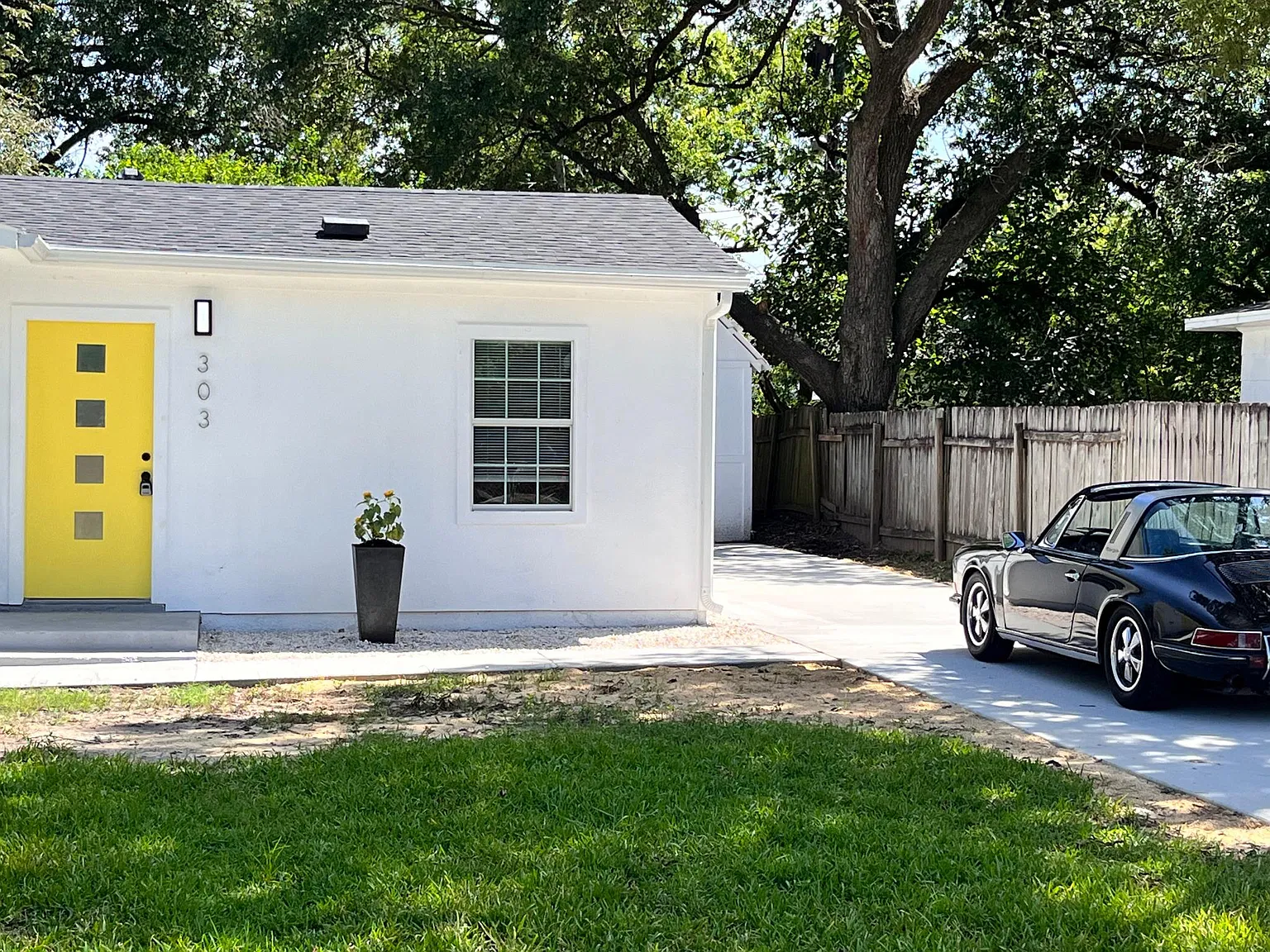 303 W Francis St — Photo 4