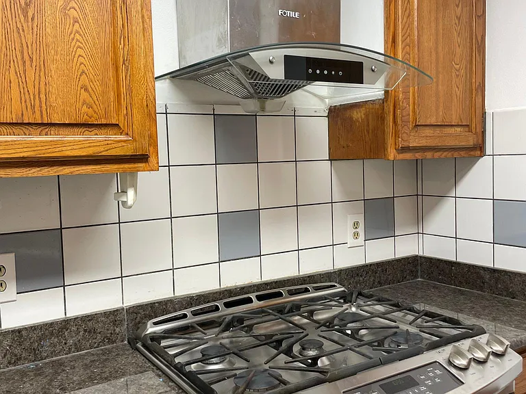New range hood & gas stove oven