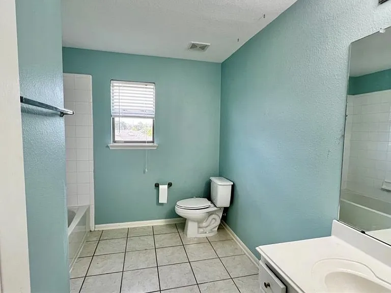 16711 Bending Creek Ln — Photo 8