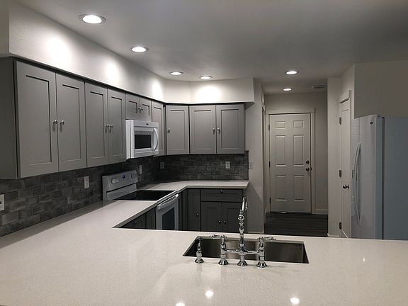 3rd image of 8708 8th Pl NE