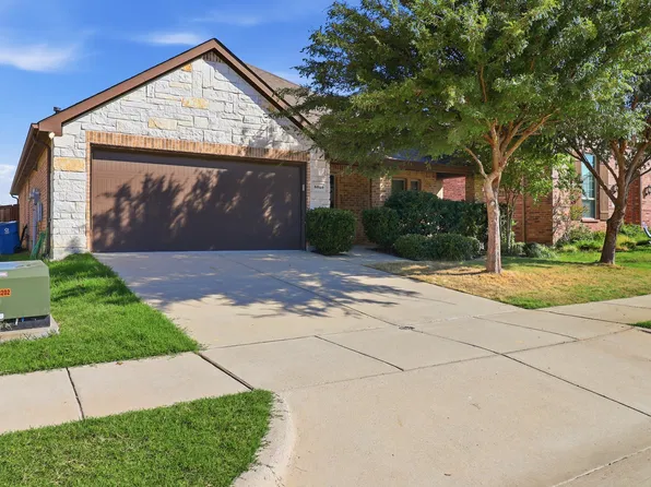 5010 Flanagan Dr, Forney, TX 75126