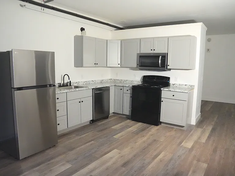 395 Chickamauga Dr — Photo 1
