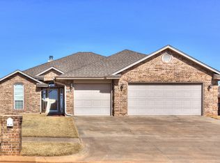1501 SE 15th St, Moore, OK 73160