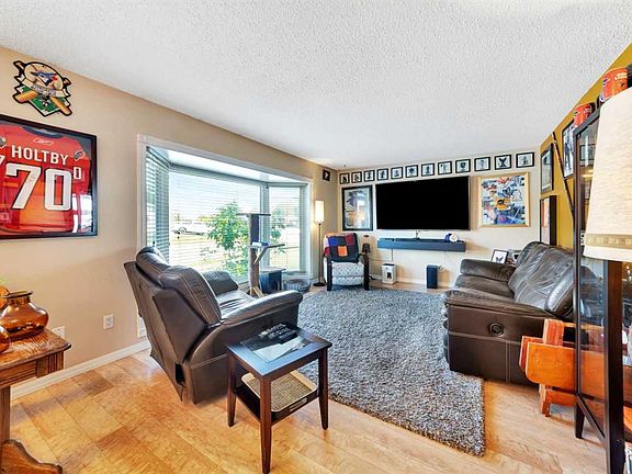 4th image of 3208 W 54th Ave