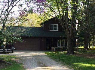 5311 N Big Hollow Rd, Peoria, IL 61615