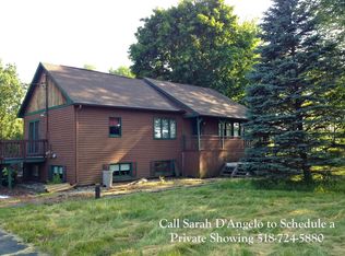 632 Old Schaghticoke Rd, Schaghticoke, NY 12154