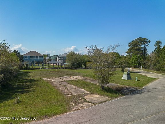 5th image of 1348 Poki Pl