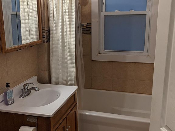 3rd image of 3552 Harriet Ave #2