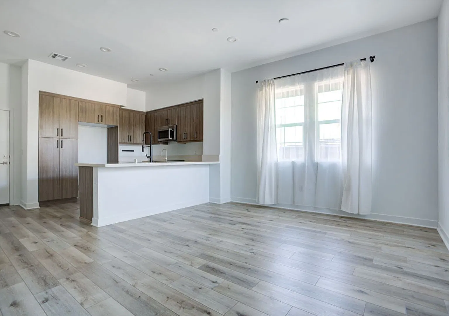 Modern 3-Bedroom Condo with Solar & EV Charging in a Quiet El Monte Community ! — Photo 1