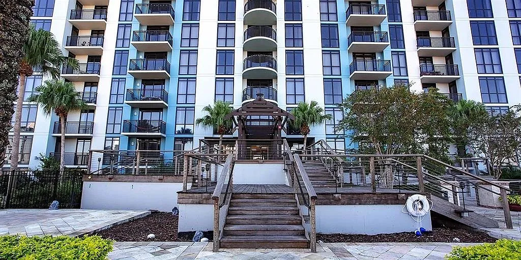 1 bed, 1.0 bath, 775 sqft, $1,850 — Photo 4