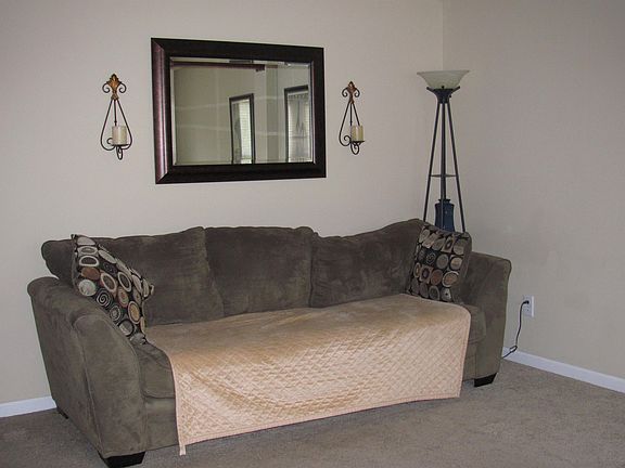 4th image of 2957 Rushbury Dr