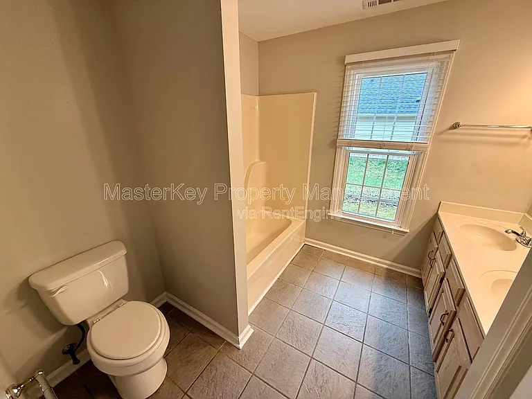 103 Miramar Ct — Photo 13