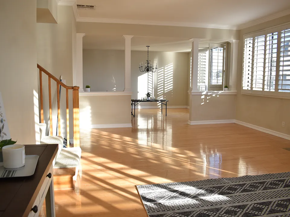 1905 Manning Ave #202