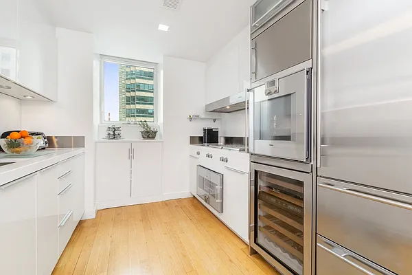 Rented by Douglas Elliman | media 20