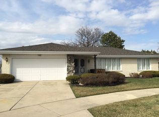 7818 Ponderosa Ct, Orland Park, IL