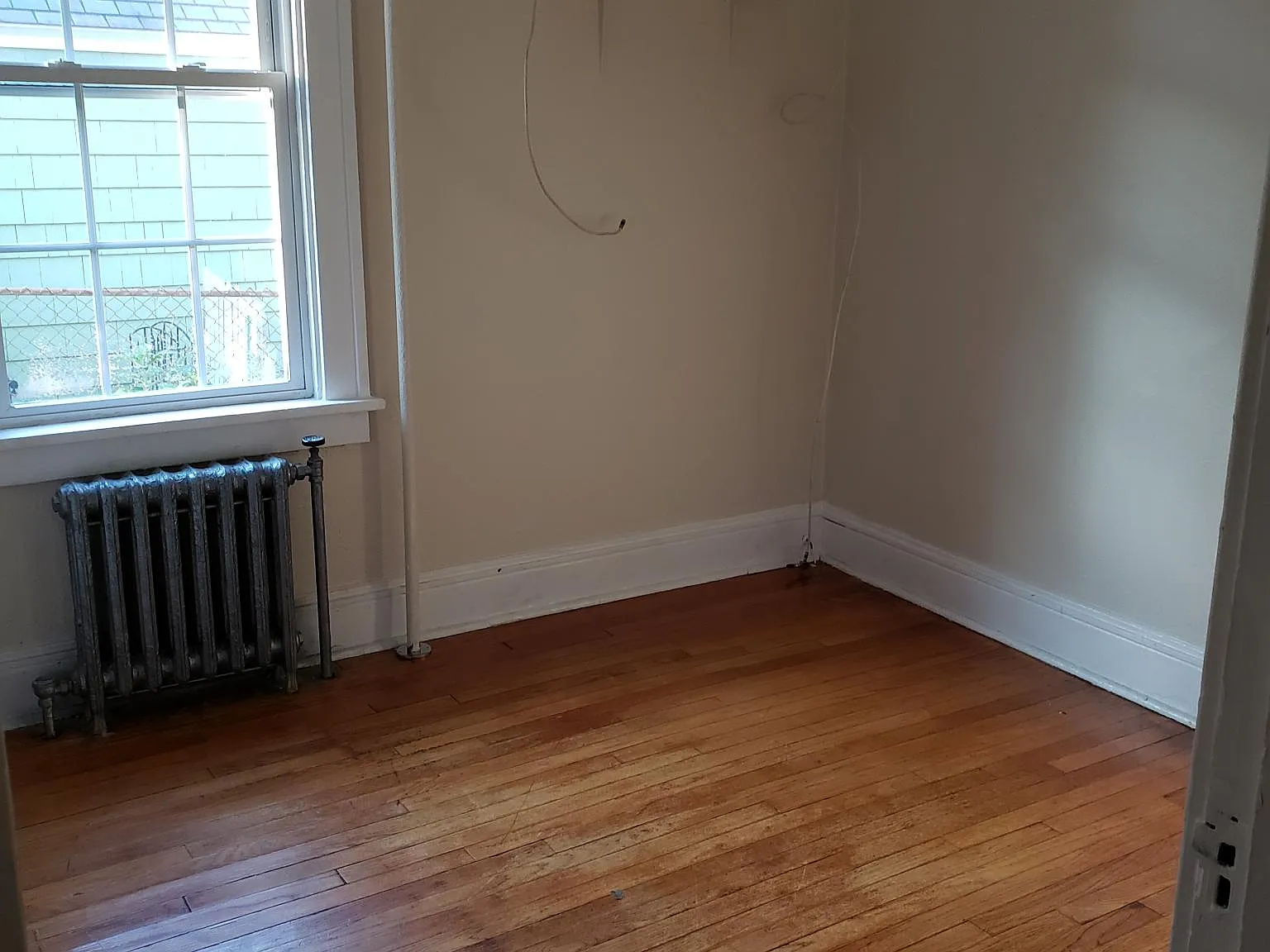 20 Edison Ave — Photo 3