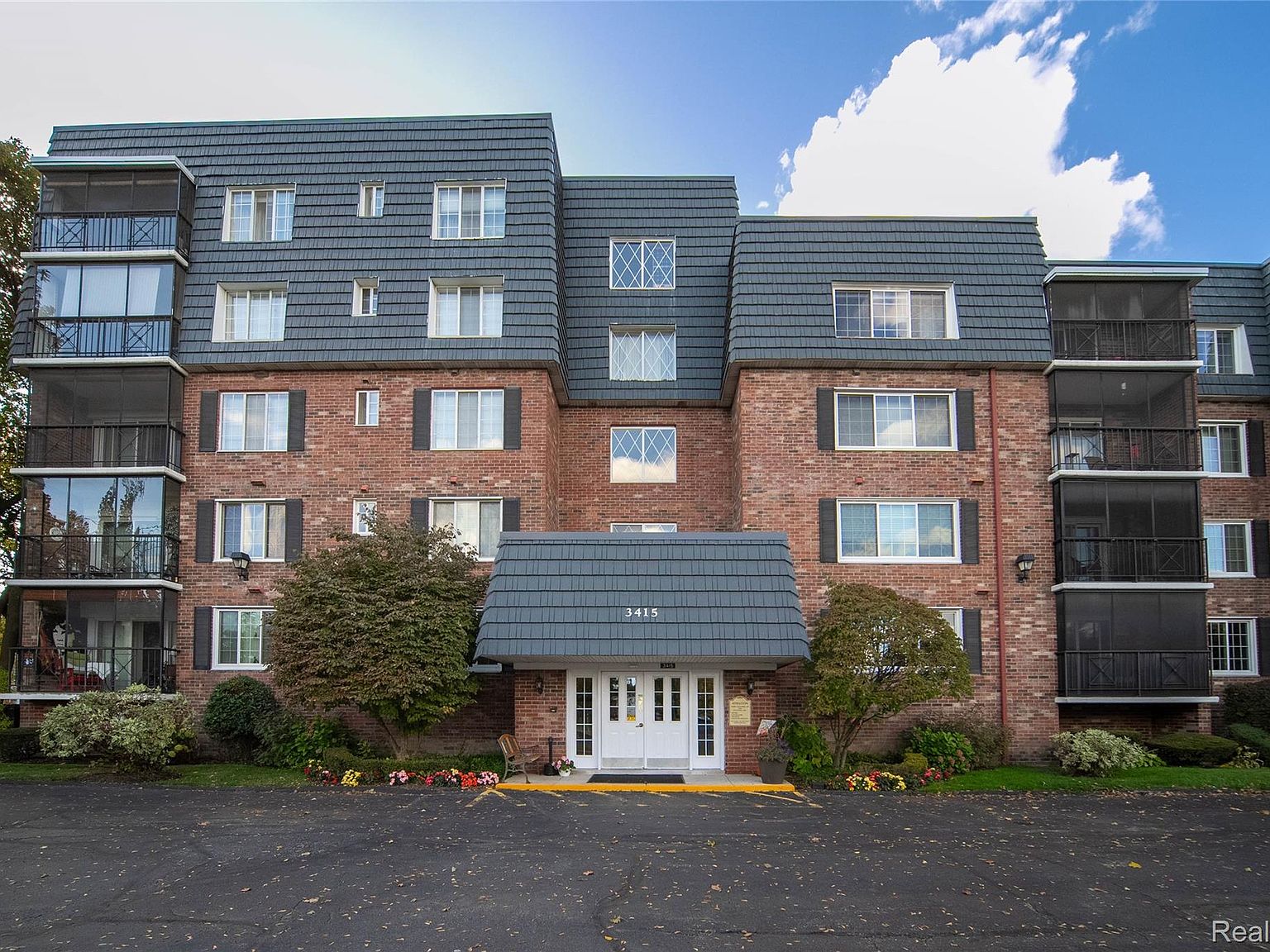 3415 Benjamin Ave APT 403