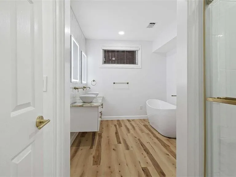 1711 Summit Glen Ln — Photo 32