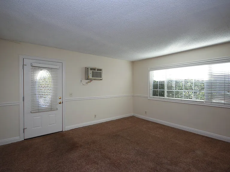 264 Alpine St #1 — Photo 4