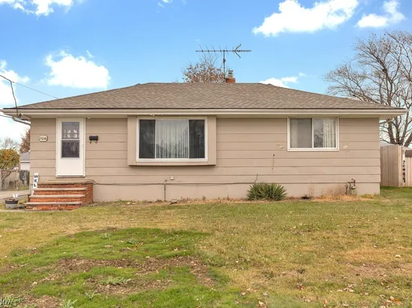 15046 Lindmont Dr, Brookpark, OH 44142