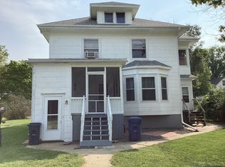 1204 Marion Ave APT 1, Pella, IA 50219